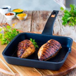 Grill viande rainuré 28x28cm Induction BRA EFFICIENT